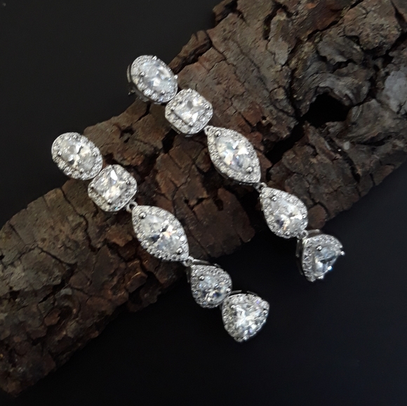 Long Bridal Silver Earrings - Picture 4 of 12